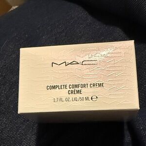 MAC Cosmetics Complete Comfort Creme - Cream